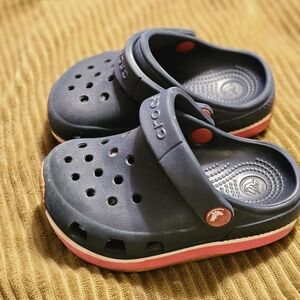 CROCS Kids Blue Sandals with Pink Trim Sz 4/5c